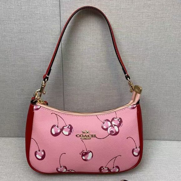 Coach red cherry print bag, size 24 x 157 cm. - Picture 1 of 9